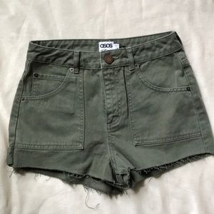 Olive green denim cut off shorts 🌵